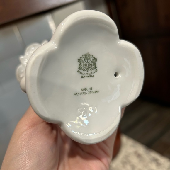 Antique Pair White Porcelain Scroll Candlestick Holders West Germany Bavaria - Picture 2 of 7